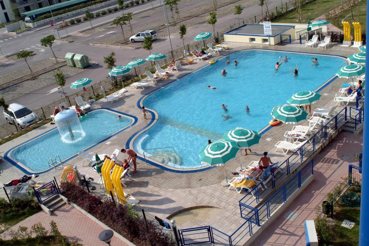 Altanea Residences Con Piscina Каорле Екстер'єр фото