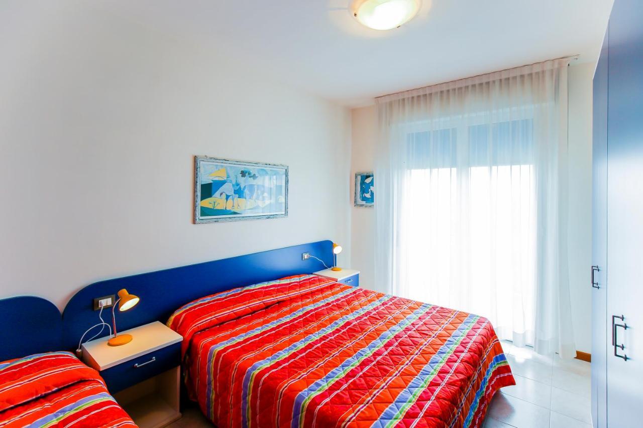 Altanea Residences Con Piscina Каорле Екстер'єр фото